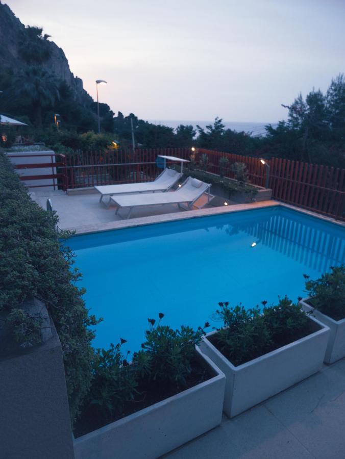 Sea Apartment & Pool 2 팔레르모 외부 사진