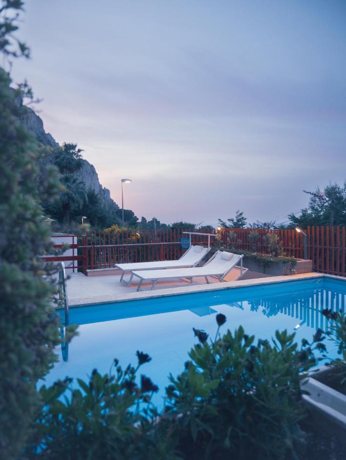 Sea Apartment & Pool 2 팔레르모 외부 사진