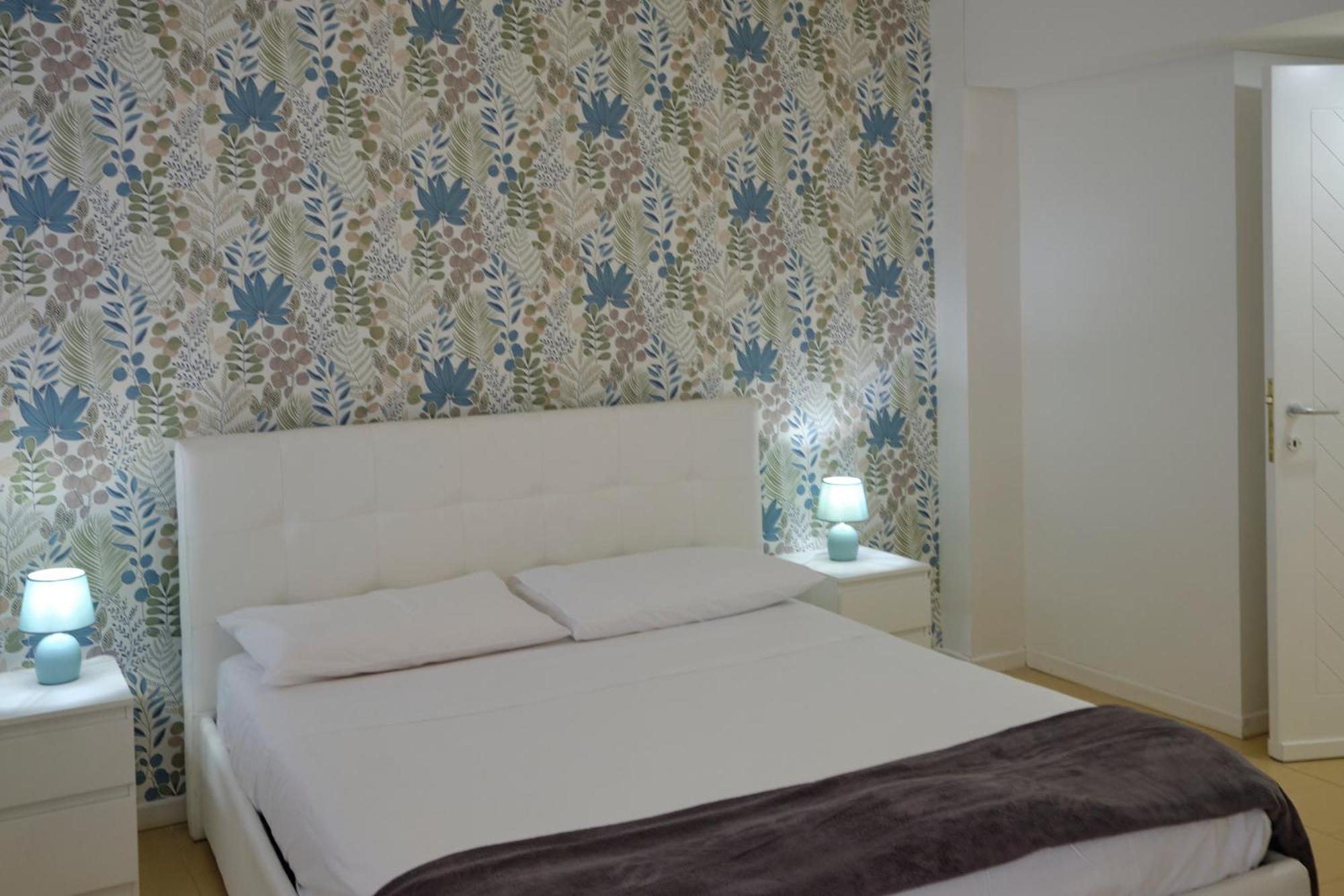 Sea Apartment & Pool 2 팔레르모 외부 사진