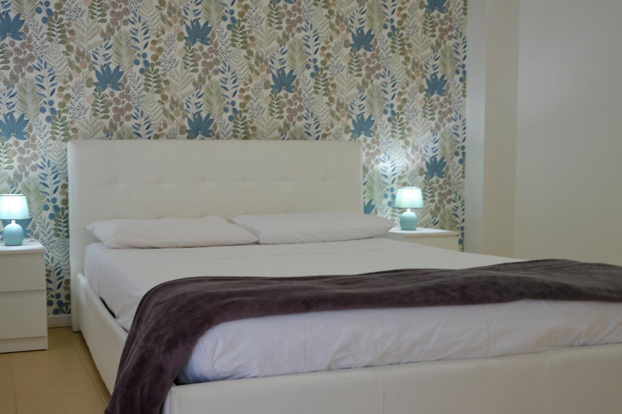 Sea Apartment & Pool 2 팔레르모 외부 사진